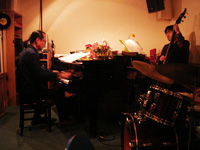 LIVE in azul